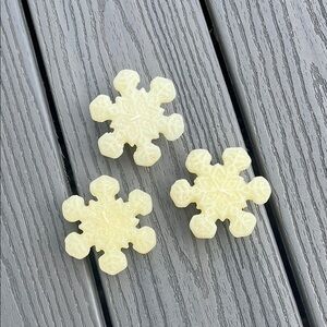 Snowflake Shaped Floating Candles - Set of 3